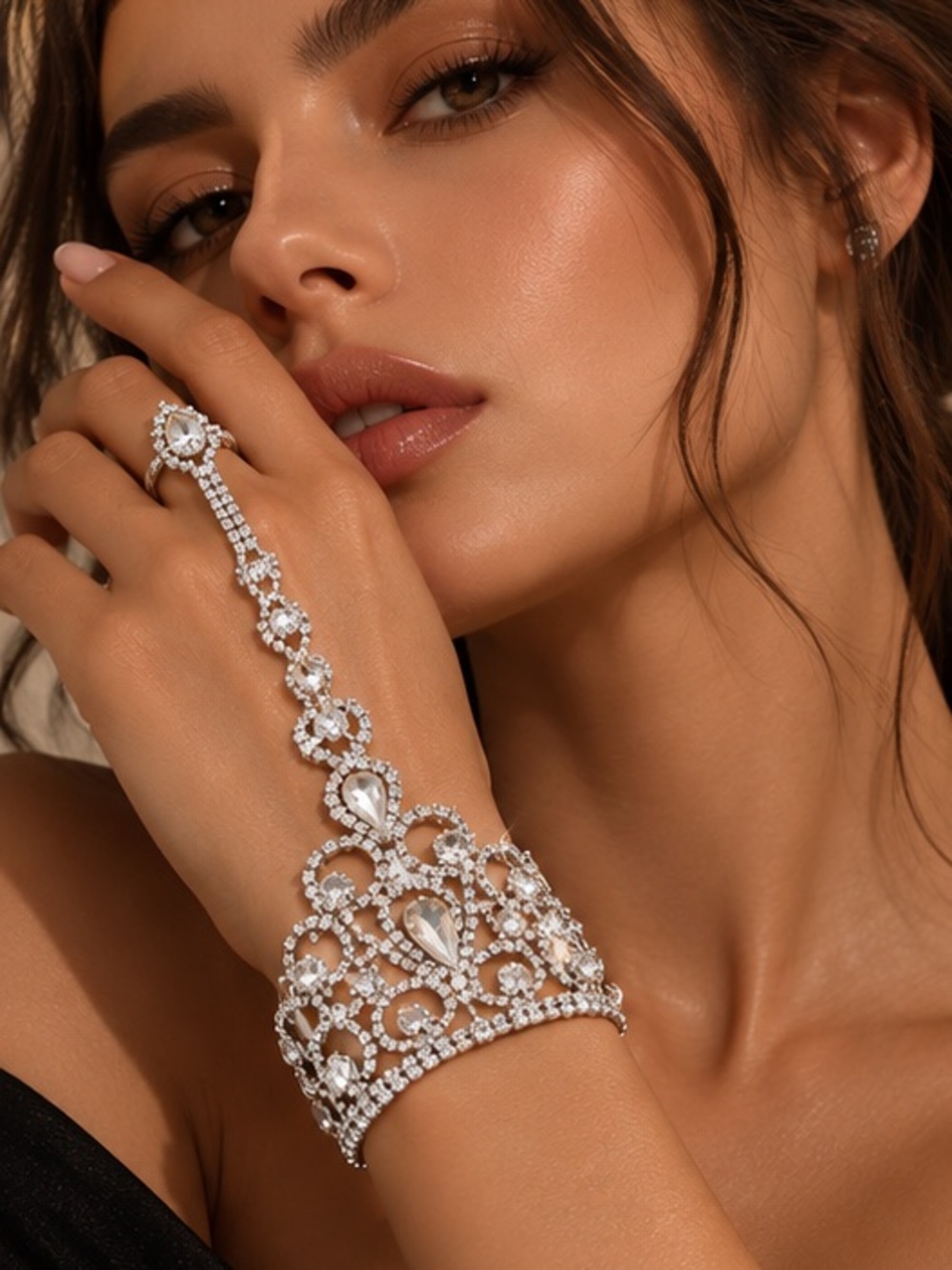 Crystal Pavé Hand Chain Bracelet Ring Luxury Rhinestone Cuff Bridal Jewelry